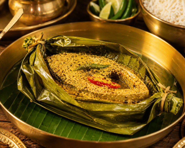 সর্ষে ইলিশ ভাপা: বাঙালির রাজকীয় রসনার এক চিরন্তন ঐতিহ্য